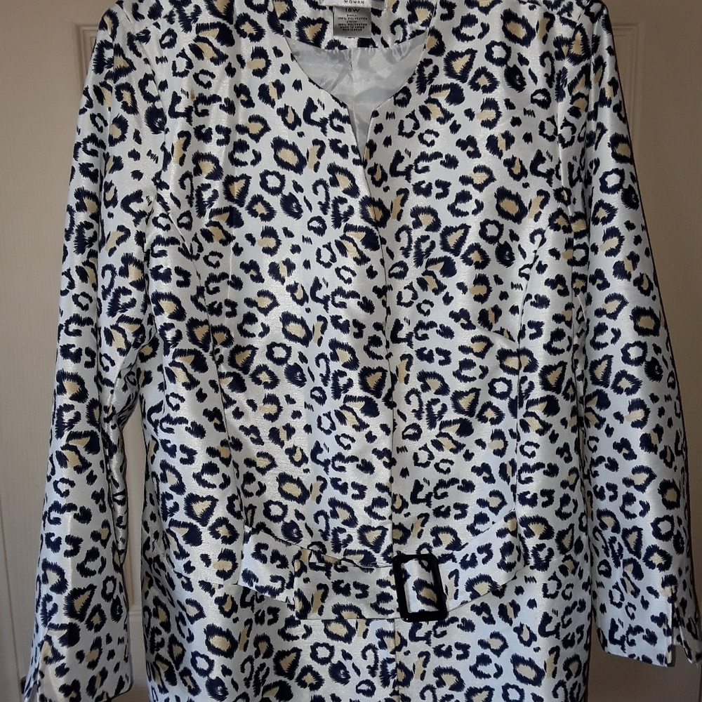 Allyson Cara Woman 2pc Pant Suit